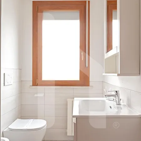 Homiday- Ospedale Cisanello - Free Parking 比萨