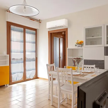 公寓 Homiday- Ospedale Cisanello - Free Parking 比萨